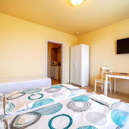 Apartmany Karmon Park Veľký Meder Bagian luar foto